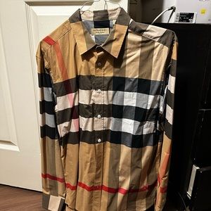BURBERRY BUTTON DOWN! WORN ONCE AND DRY CLEANED AFTER WEARING! Size XL!